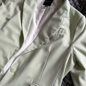 Green oversized blazer